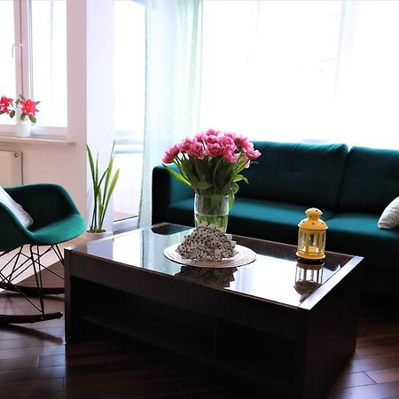 Stylish And Spacious By Cooee Apartments Warsaw Luaran gambar