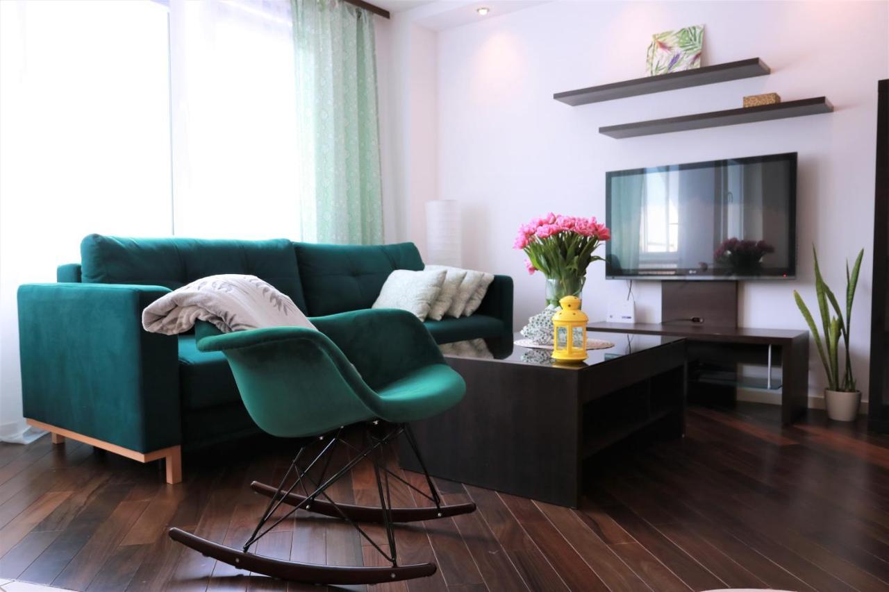 Stylish And Spacious By Cooee Apartments Warsaw Luaran gambar
